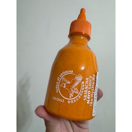UNI-EAGLE 是拉差美乃滋辣椒醬 200ML